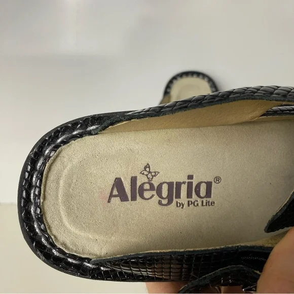 Alegria Black Textured Clog Shoes - Picture 6 of 8
